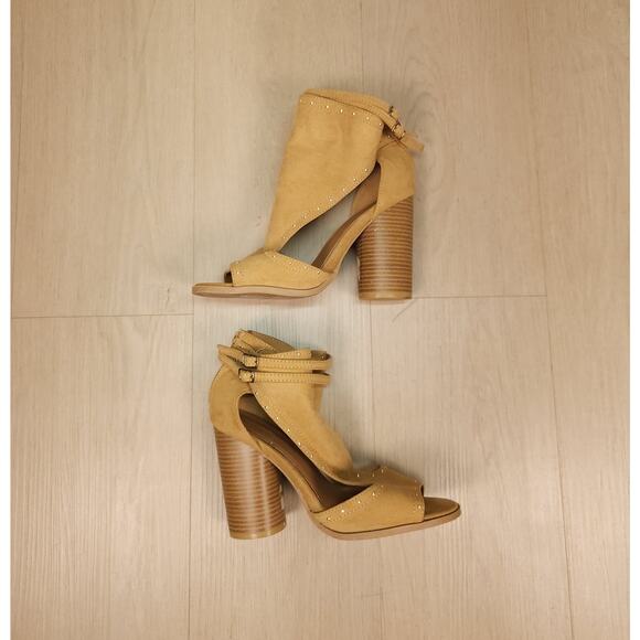 Charlotte Russe Tan Suede Block Heel Sandals Size 8 Studded Open Toe High Heel - Picture 1 of 12